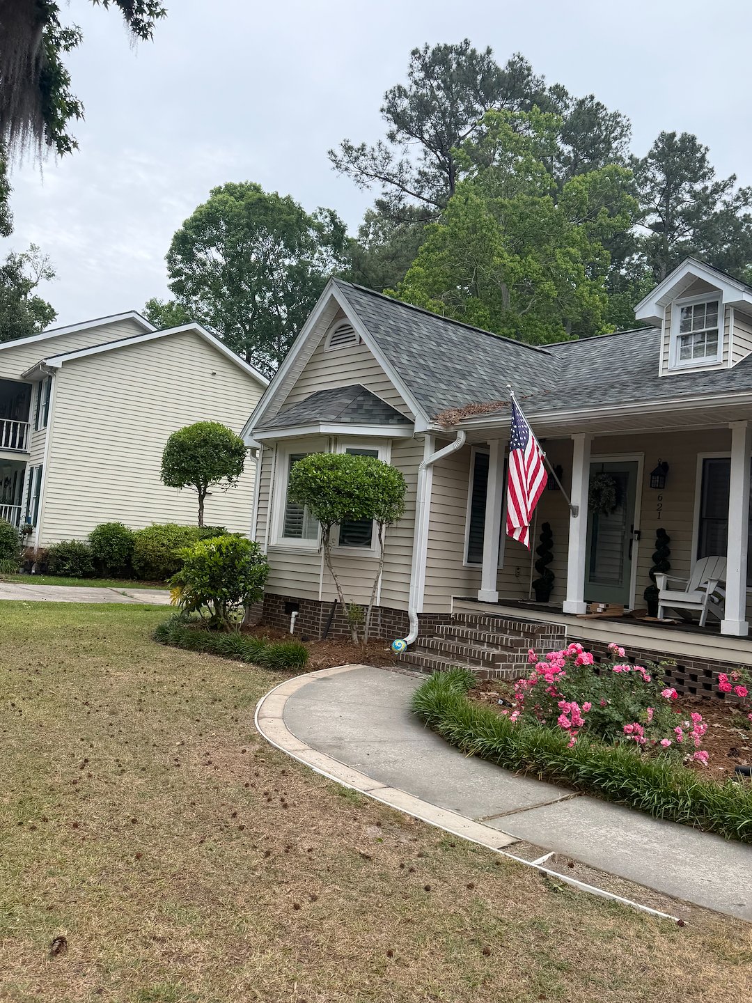 Hedge Trimming In Conway, South Carolina Thumbnail